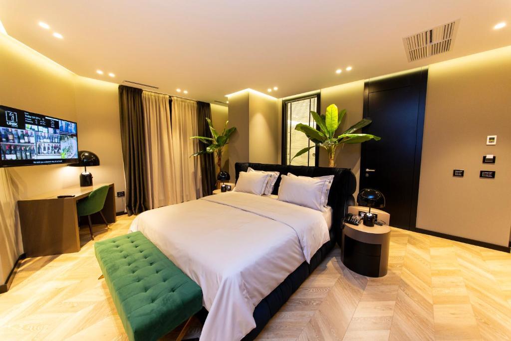 Hotel Unik Tirana 4*